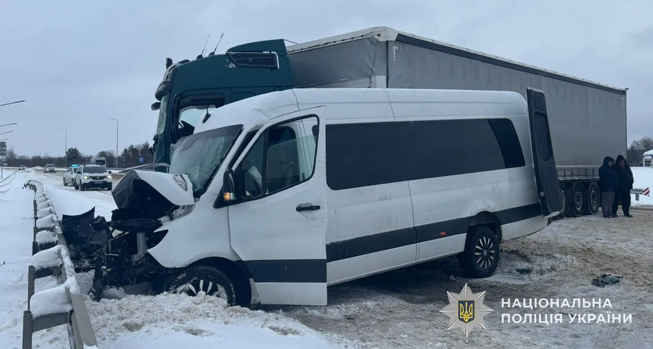 На Львівщині в автотрощі одна людина загинула, п’ятеро — травмовані