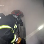 На Львівщині 76-річного чоловіка врятували сусіди під час пожежі в квартирі