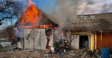 Згоріло сіно: на Львівщині загасили пожежу в приватному господарстві