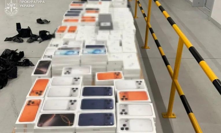 На Львівщині викрили канал контрабанди елітної електроніки на понад 35 млн грн (відео)