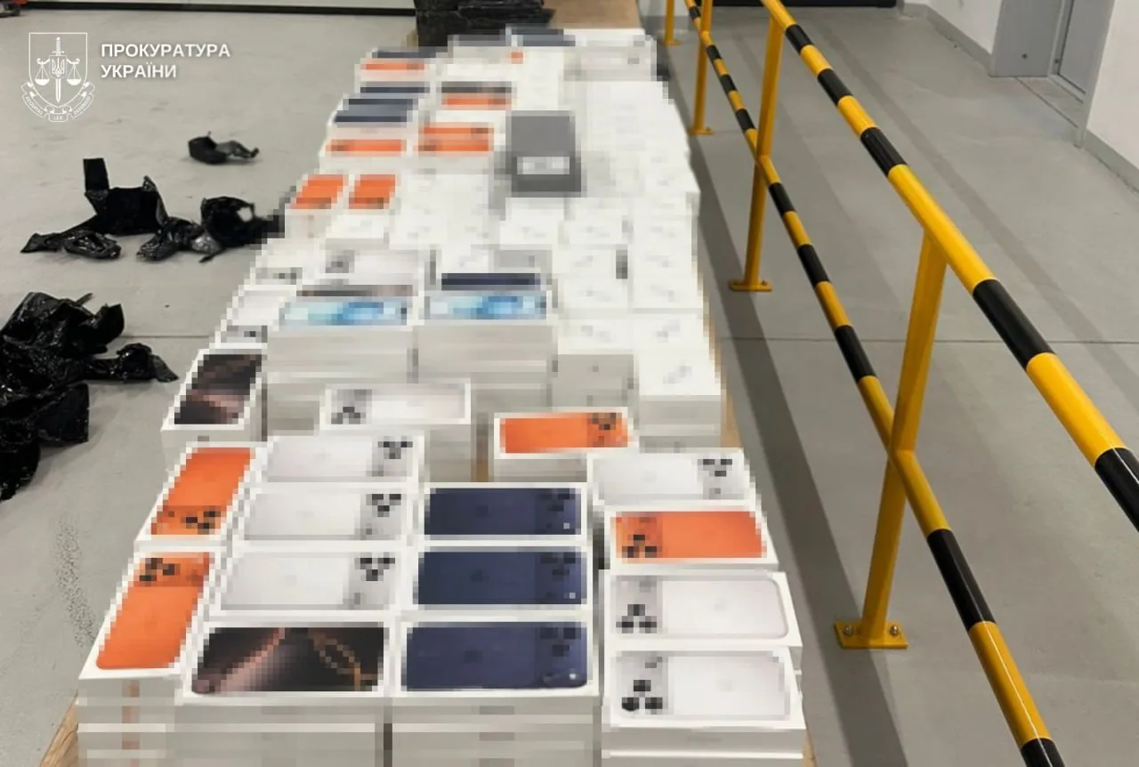 На Львівщині викрили канал контрабанди елітної електроніки на понад 35 млн грн (відео)