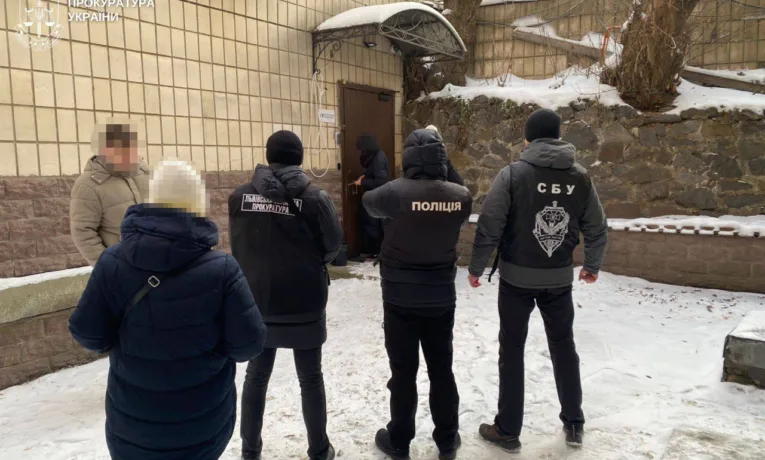 У Львові викрили організовану групу, яка привласнила майже 1,7 млн грн на медзакупівлях