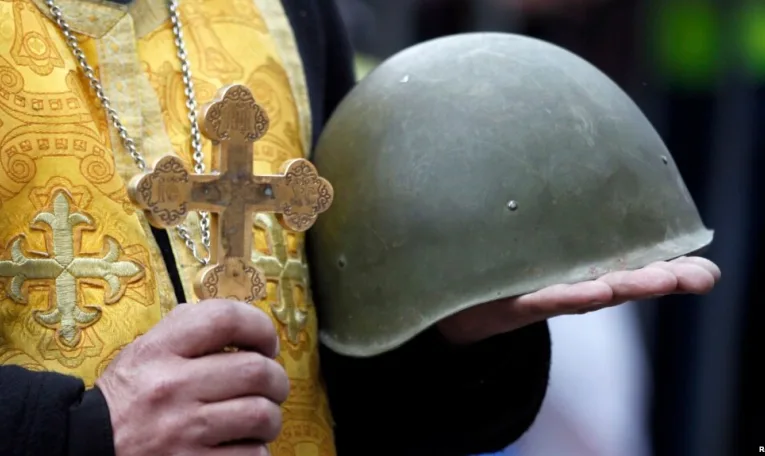 Львівський суд відмовив священнику у зміні військової служби на беззбройну