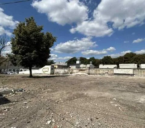 Львівська міськрада поскаржилась до ВРП на сумнівне рішення судді у справі землі під ринком «Добробут»