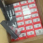 30 смартфонів з Китаю перетворились на «декорації для дому»: львівські митники викрили контрабанду