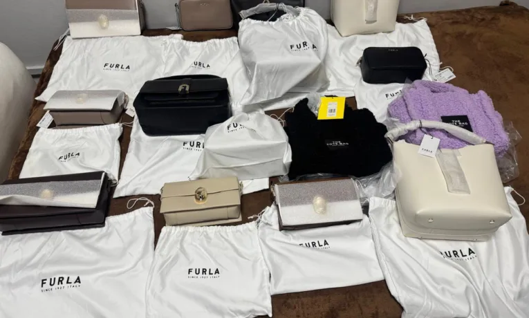 Львівські митники викрили контрабанду електронних сигарет та брендових сумок на понад 600 тисяч гривень