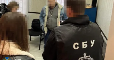 На Львівщині затримали адвоката, який намагався підкупити суддю для встановлення опікунства