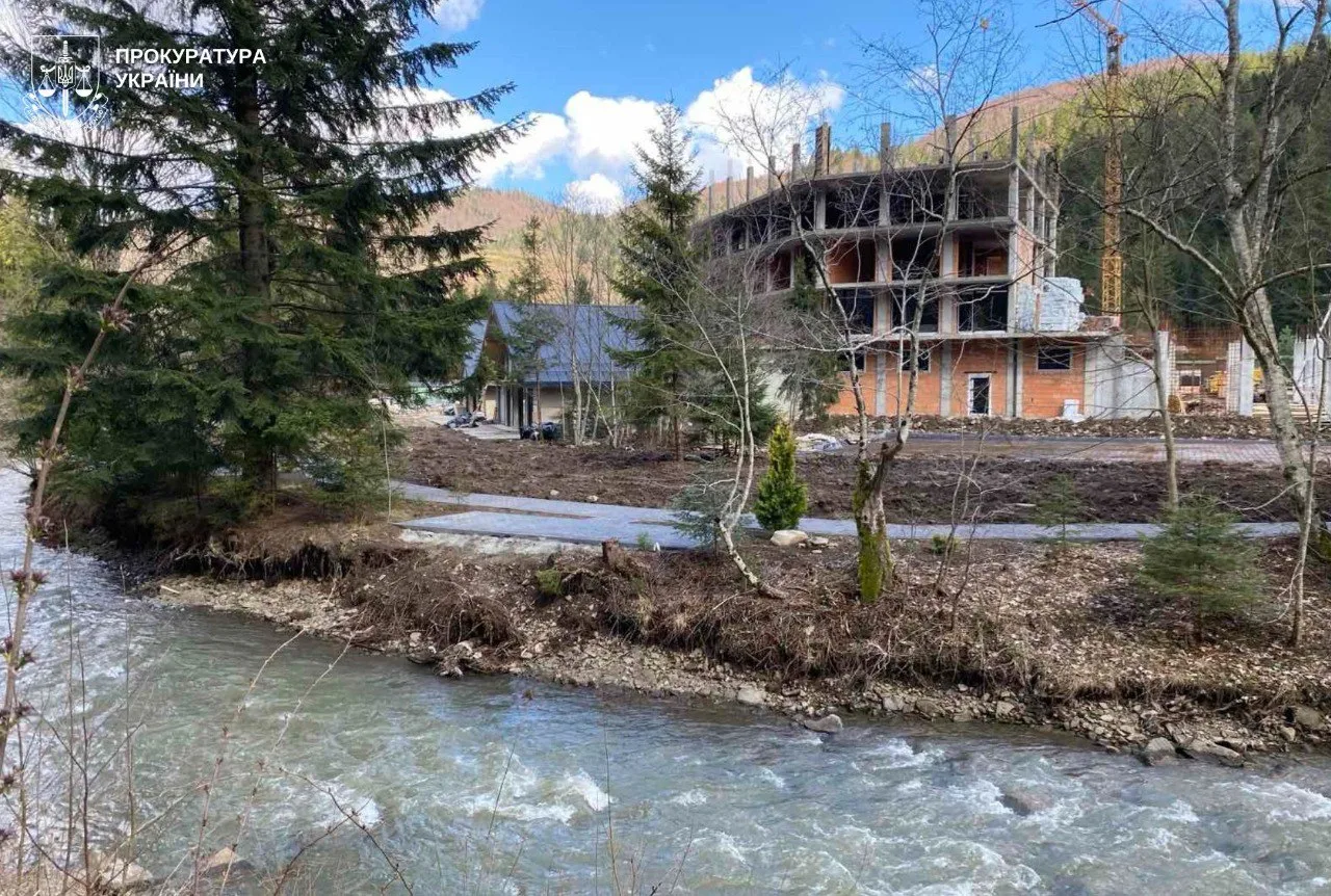 На Львівщині інженера судитимуть за самовільне будівництво готелю