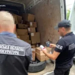 На Львівщині судитимуть чоловіка за контрабанду елітних товарів майже на 30 млн грн