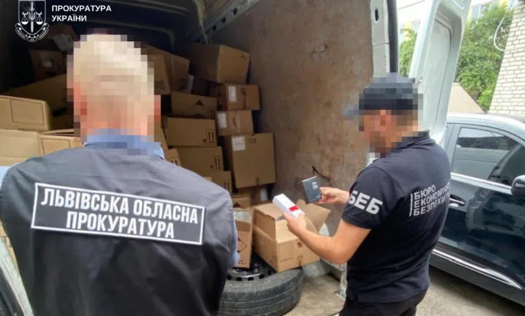 На Львівщині судитимуть чоловіка за контрабанду елітних товарів майже на 30 млн грн