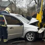 На Львівщині автівка зіткнулася з маршруткою: травмовані четверо людей