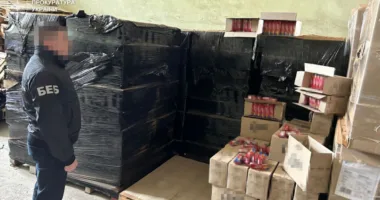 На Львівщині викрили підпільне виробництво вафель під марками “Світоч” та “Nestle”