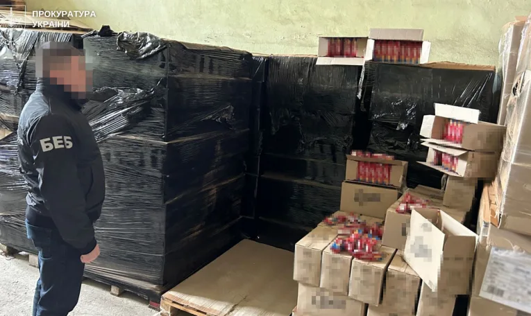 На Львівщині викрили підпільне виробництво вафель під марками “Світоч” та “Nestle”