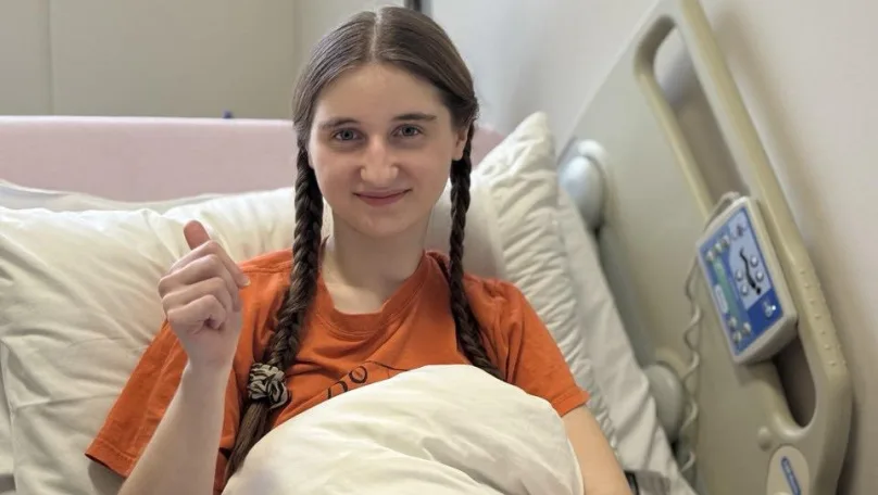 У 17-річної мешканки Львівщини виросла киста яєчника розміром з трилітрову банку