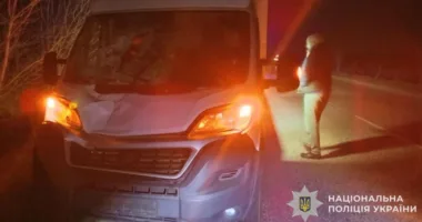 На Львівщині мікроавтобус на смерть збив 15-річного хлопця