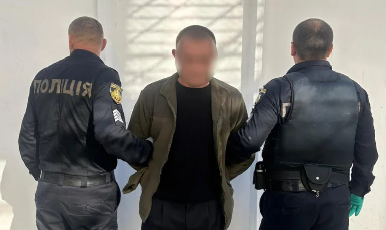 Суд на Львівщині виніс вирок військовому, який кинув гранату в селі Зимна Вода