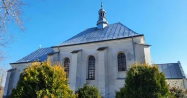 Давній костел у Нижанковичах із Богородицею, що плаче