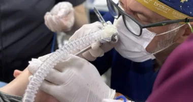 Львівські хірурги врятували 3-річного хлопчика після тяжкого опіку стравоходу побутовою хімією