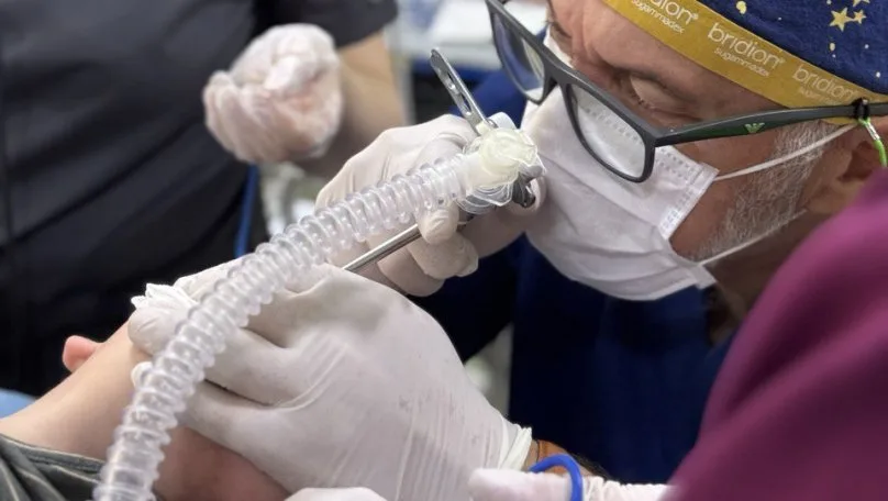 Львівські хірурги врятували 3-річного хлопчика після тяжкого опіку стравоходу побутовою хімією