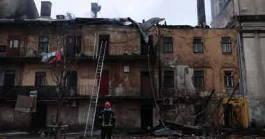 Внаслідок атаки РФ по Львову пошкодило квартиру бренд-дизайнера ЗСУ та української піаністки