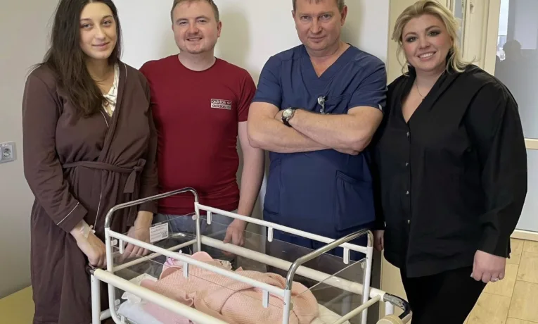 Львівські лікарі допомогли франківчанці після трансплантації нирки стати мамою