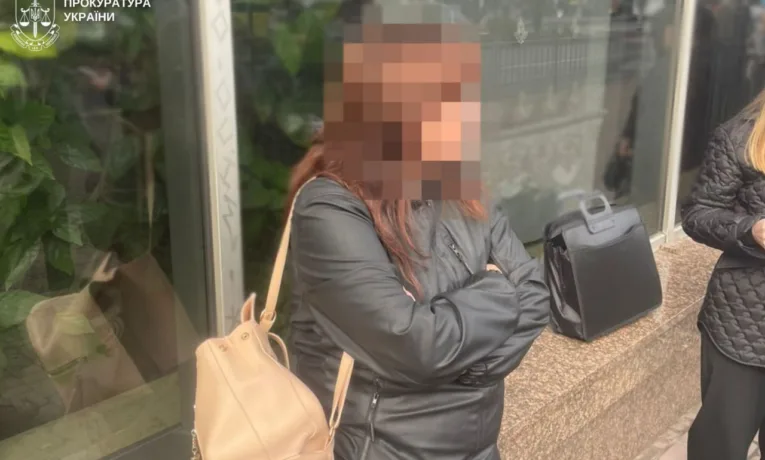 Ошукали родичів військових на понад 1 млн грн: судитимуть подружжя зі Шептицького