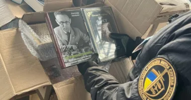 Львівські митники зупинили ввезення російських книг на суму 145 тисяч гривень