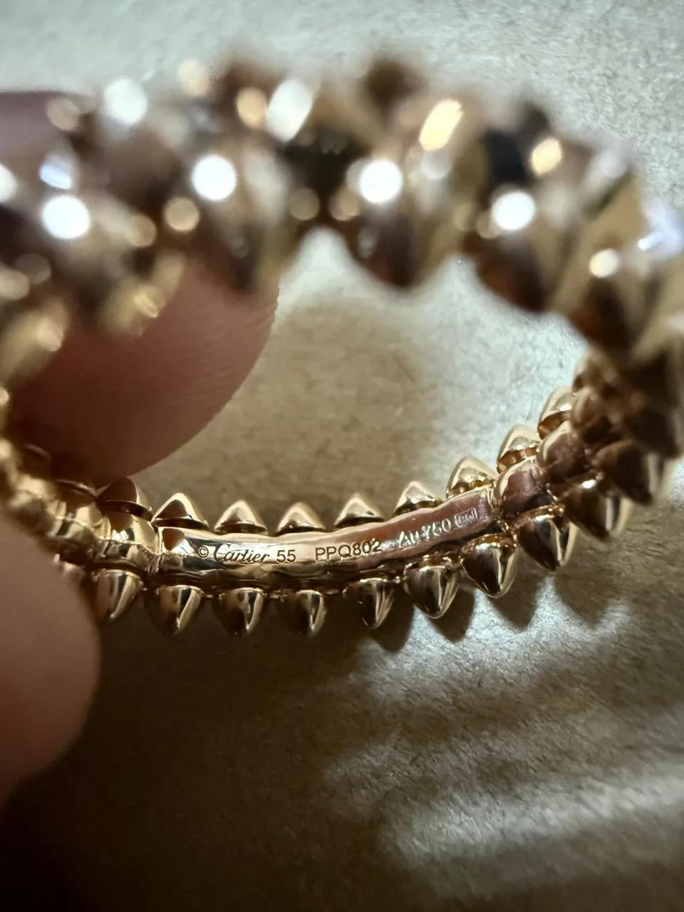 Cartier, Hermès, Chanel на 1,5 млн гривень: львівські митники виявили незадекларовані брендові речі