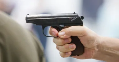 У Львові військовий зі зброєю зупинив авто ТЦК і силою звільнив брата