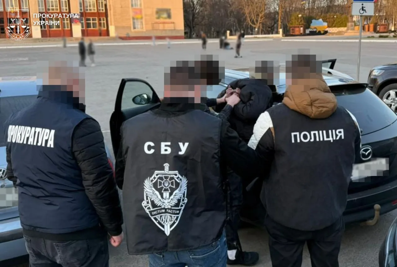 На Львівщині викрили чоловіка, який за $2000 обіцяв вплинути на рішення лікарської комісії