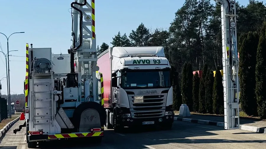 У пунктах пропуску на кордоні із Польщею тестують сканери із штучним інтелектом