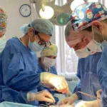 Львівські лікарі врятували жінку, у якої пухлина з матки дісталася до серця