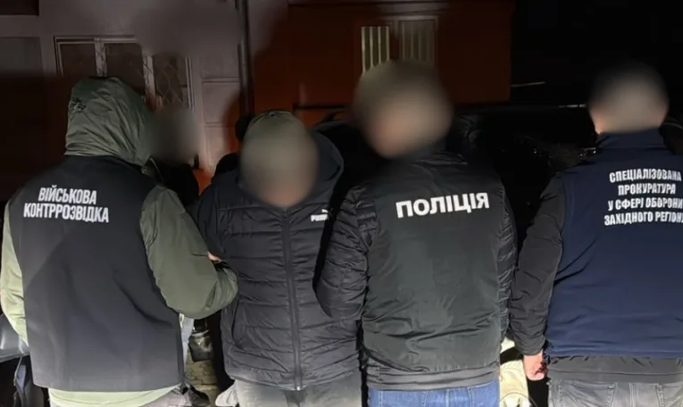 У Львові лікаря викрили на хабарі за оформлення документів для служби в тилу