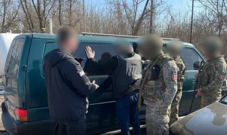 На Львівщині викрили групу, яка організовувала втечу військових з полігону за $10–15 тисяч
