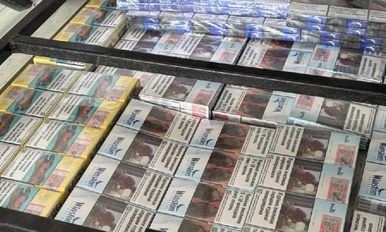 Львівські митники виявили контрабандні цигарки у ПП “Шегині”