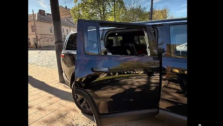 У центрі Львова затримали чоловіка за крадіжку з авто депутата облради