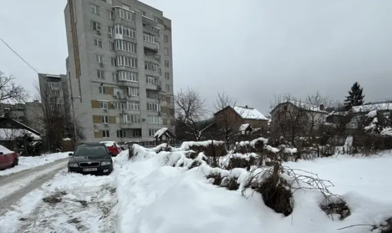 Львівська міськрада продала за 25 млн грн землю на Знесінні під будівництво