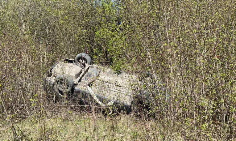 На Львівщині внаслідок ДТП з перекиданням автомобіля постраждала 51-річна жінка