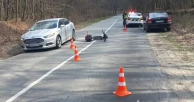 На Львівщині 27-річна жінка потрапила до реанімації внаслідок падіння з електросамоката