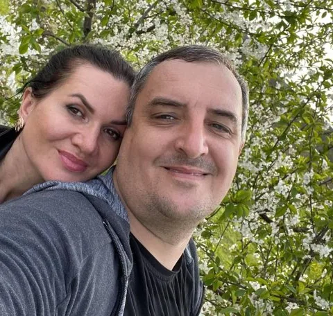 Дружина депутата Львівської облради Ганущина придбала Mercedes за понад 3 млн грн