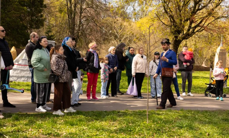 У Львові відкрили «Світ у мініатюрі»: новий проект 3D-фігур із відомими символами світу