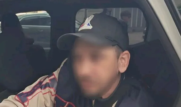 У Львові чоловік погрожував ножем продавчині через пачку кави Jacobs