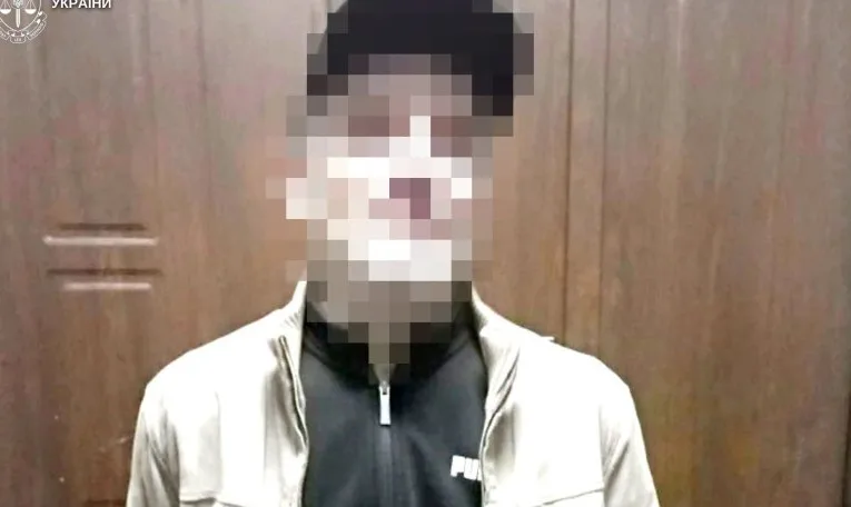 Відбував іспитовий термін та продавав наркотики: правоохоронці затримали львівʼянина