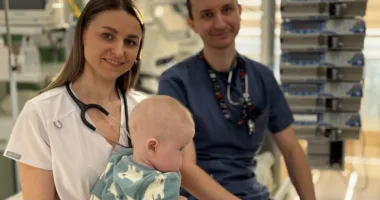 44 дні в реанімації та ще 32 у стаціонарі: у Львові врятували немовля з рідкісним захворюванням