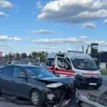 Біля Львова водійка в’їхала у відбійник і загинула