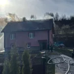 На Львівщині госпіталізували жінку, яка отримала опіки через пожежу в будинку