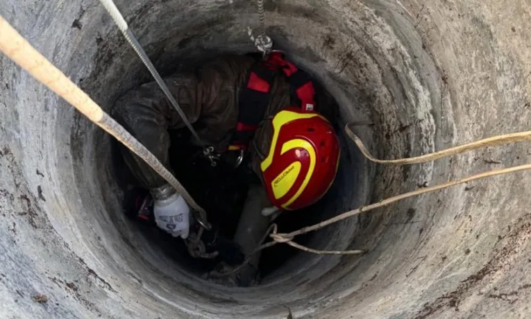 На Львівщині рятувальники знайшли тіло чоловіка у колодязі