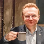 «Дорога родина» Садового: як куми та бізнес-партнери мера освоюють гектари на Пимоненка