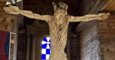 У львівському скансені відкрили виставку у дерев’яному костелі 1936 року