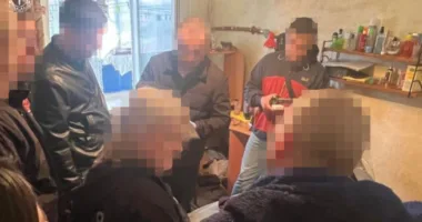 На Львівщині викрили чоловіка, який переробляв стартовий пістолет на бойовий та продавав зброю